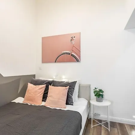 New Central And Convenient Flat