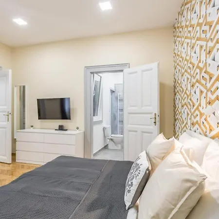 Daire New Central And Convenient Flat *