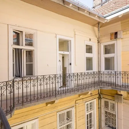New Central And Convenient Flat Daire Budapeşte