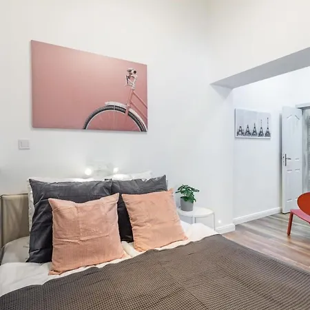 Διαμέρισμα New And Convenient Flat