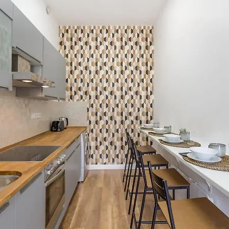 New And Convenient Flat Apartment *